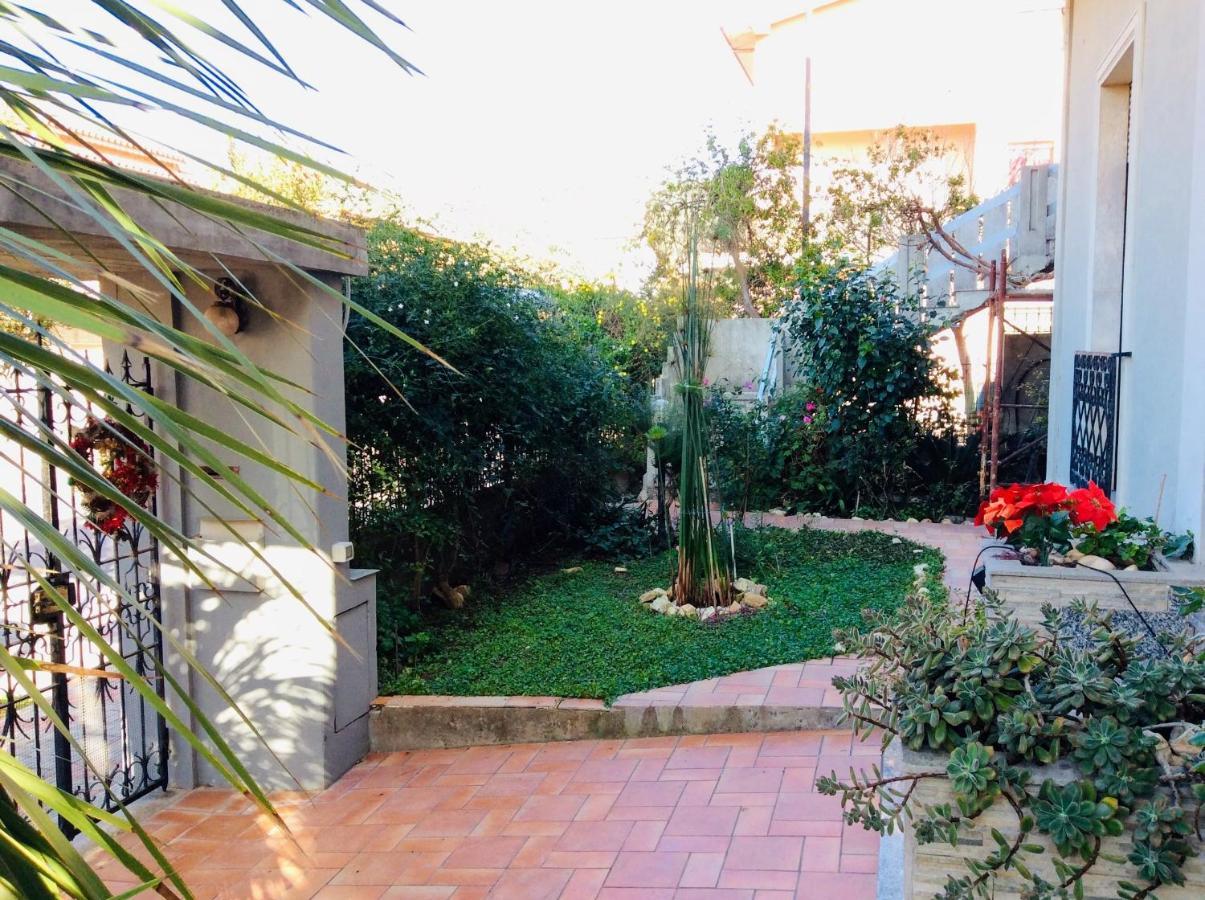 Casa Vacanze Sole E Mare Teulada Exterior foto